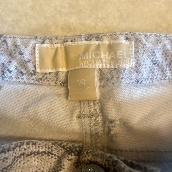 Michael Kors Women’s snake printed pants - Picture 7 of 7